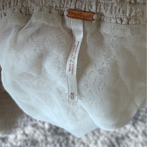 Free People White Smocked Floral Emily Lace Off the Shoulder Top Size: Medium - Picture 6 of 6